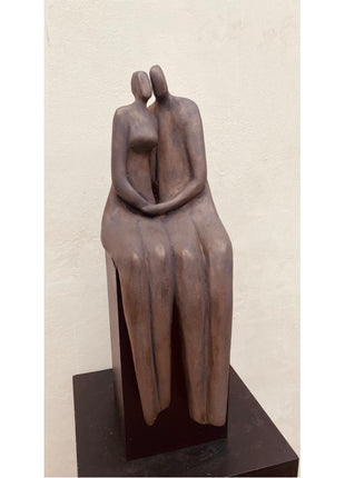 Gevoelens incl. houten sokkel - Verliefd - Keramiek Beeld - Keramisch - Bernadette te Wierik