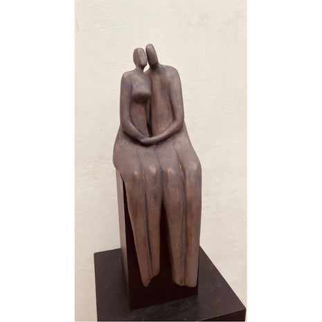 Gevoelens incl. houten sokkel - Verliefd - Keramiek Beeld - Keramisch - Bernadette te Wierik