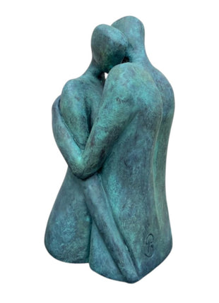 Keramisch beeld “Liefde” – handgemaakt brons‑groen kunstwerk – perfect cadeau – 22x10x10 cm