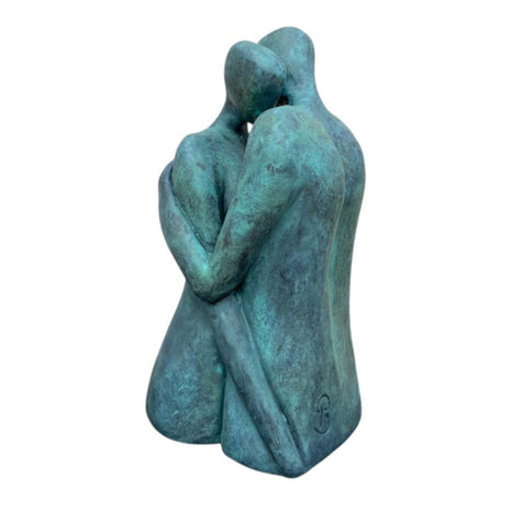 Keramisch beeld “Liefde” – handgemaakt brons‑groen kunstwerk – perfect cadeau – 22x10x10 cm