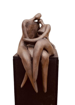 Keramische Beeld Verliefd - Liefde - Keramiek - Kunst - Bernadette te Wierik