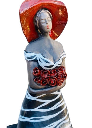 Keramisch Beeld - Vrouwenfiguur - Zittende Vrouw van Keramiek - Bernadette te Wierik