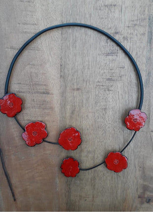Hanger met Bloemen - Rood - Sierraad van Keramiek - Bernadette te Wierik